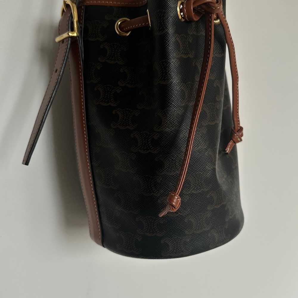 Celine Triomphe Bucket Bag - Picture 3 of 4